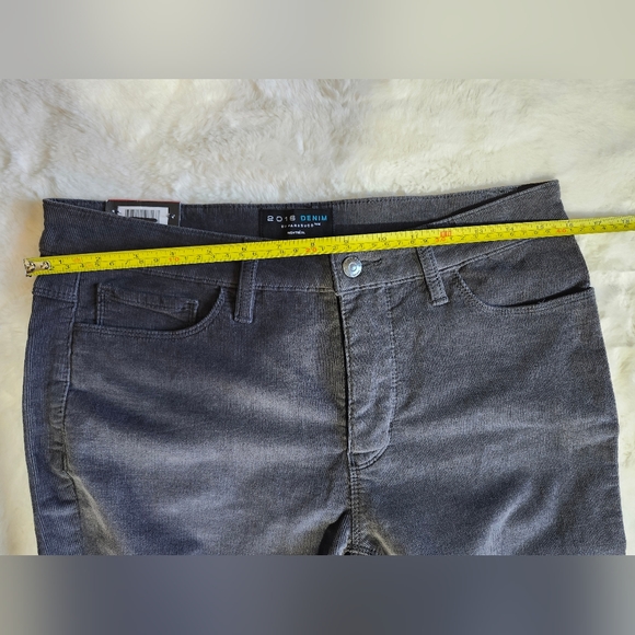 Parasuco Denim 2016, NEW, Modern fit cords.Size 8. 30" - Picture 9 of 16